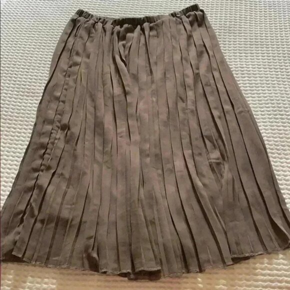 Dresses & Skirts - Skirt🔴